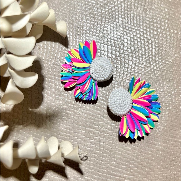 Petals and Sunshine - Flower handmade earrings - Picture 1 of 2